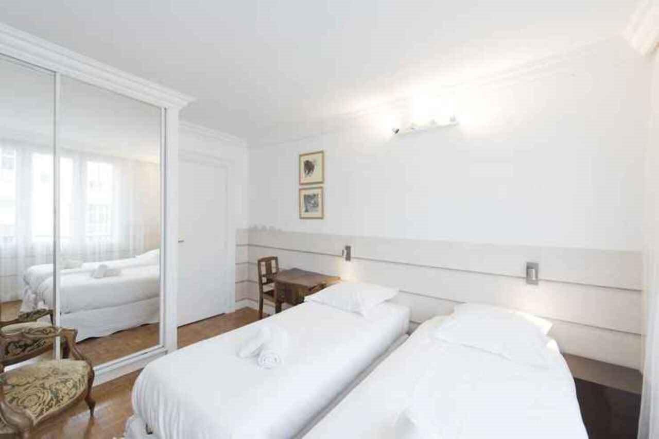 Veeve - Apartment Near Pont De Grenelle Paris Bagian luar foto