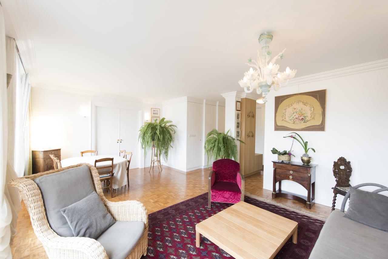 Veeve - Apartment Near Pont De Grenelle Paris Bagian luar foto